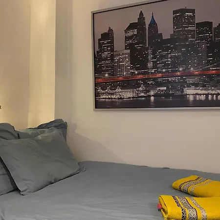 Apartment Le Mini Studio 9m2 Calme Central Sous Sol Sur Cour