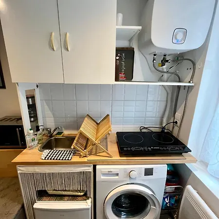 Le Mini Studio 9m2 Calme Central Sous Sol Sur Cour Apartment *