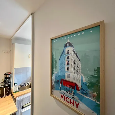 Apartment Le Mini Studio 9m2 Calme Central Sous Sol Sur Cour *